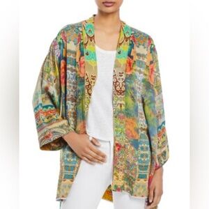 Johnny was kimono size XS